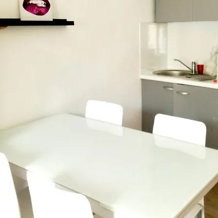 Appartement D'Une Chambre A Nice A 500 M De La Plage Avec Wifi *